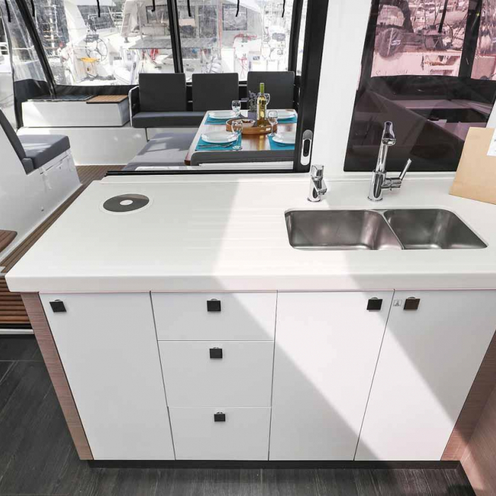 Ariel | Fountaine Pajot Astrea 42 photo 12