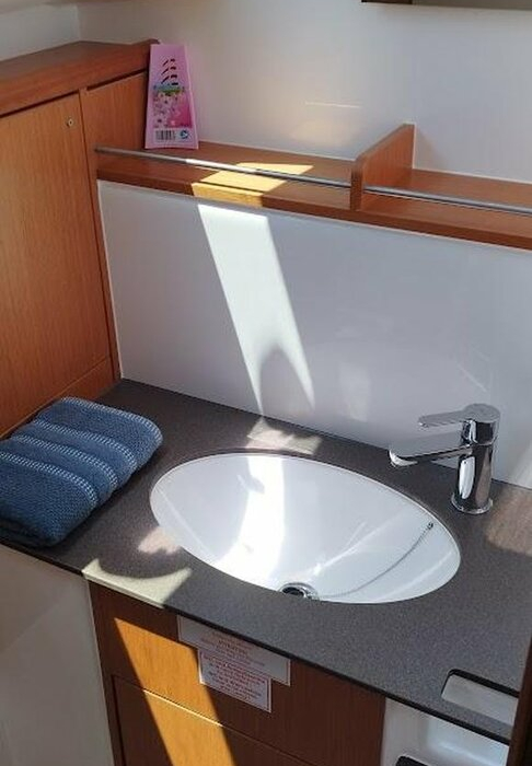 Mia | Bavaria Cruiser 37 photo 7