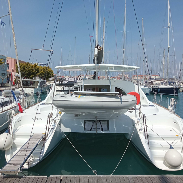 Sunrise | Lagoon 380 photo 1