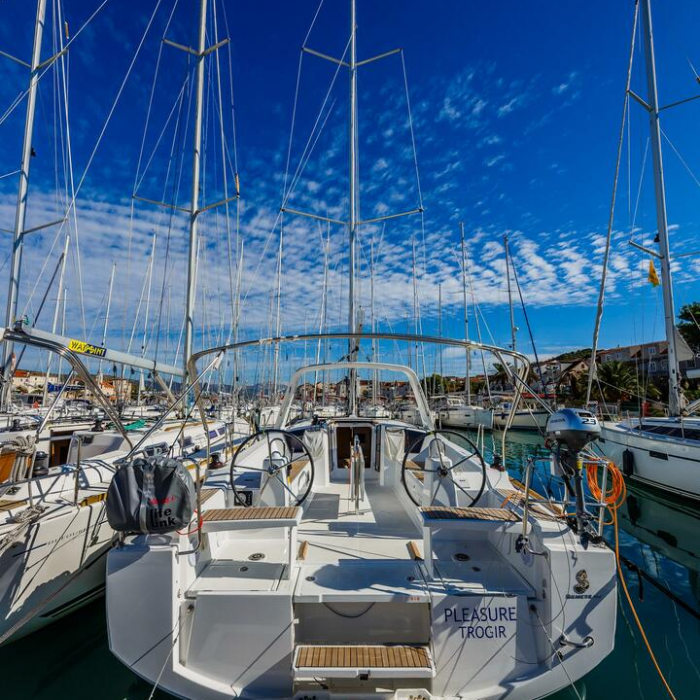 Pleasure | Oceanis 38.1 photo 7