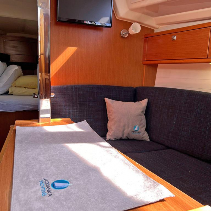 Burin | Bavaria Cruiser 33 photo 28