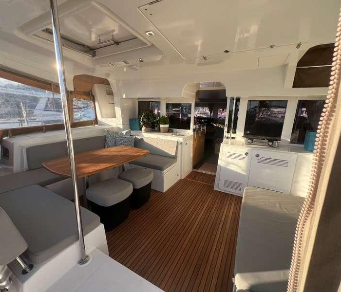 Branchia | Lagoon 450 Fly photo 8