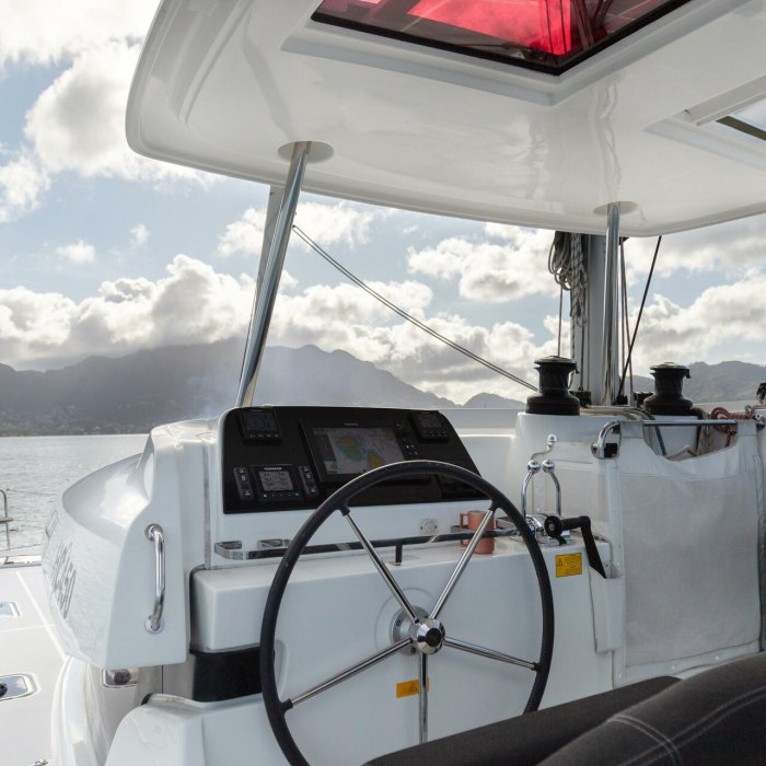 Golden Bride | Lagoon 42 photo 14