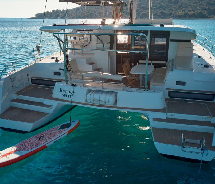 Barney | Lagoon 42 photo 11