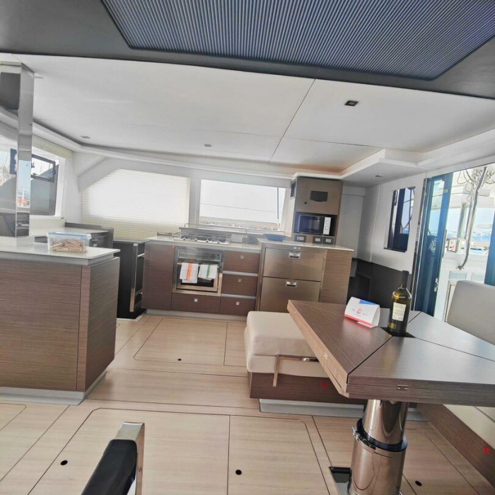 Maria Del Mar | Leopard 50 photo 7