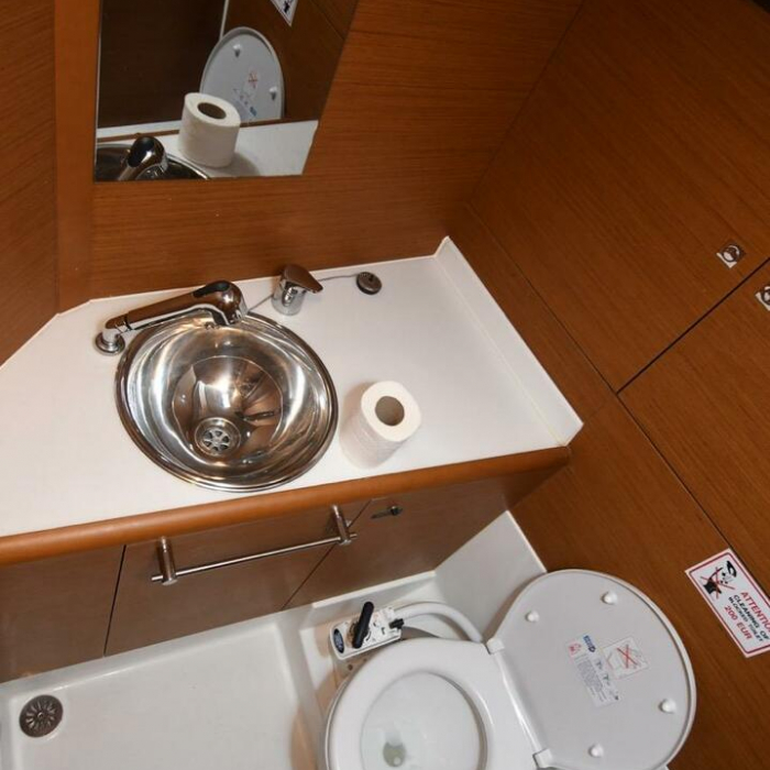 Euros | Sun Odyssey 419 photo 4