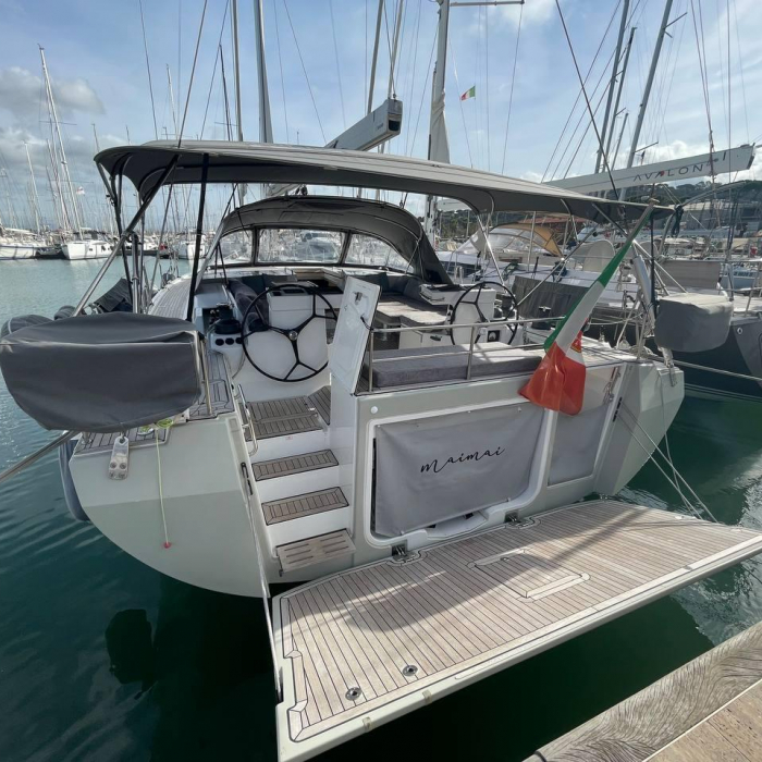 MAI MAI | Bavaria C57 photo 17