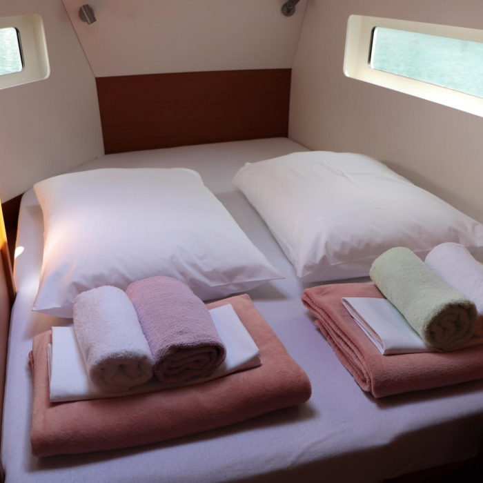 Bura Kiss | Sun Odyssey 380 photo 6