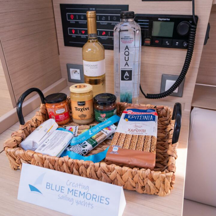 Piperi | Oceanis 37.1 photo 8