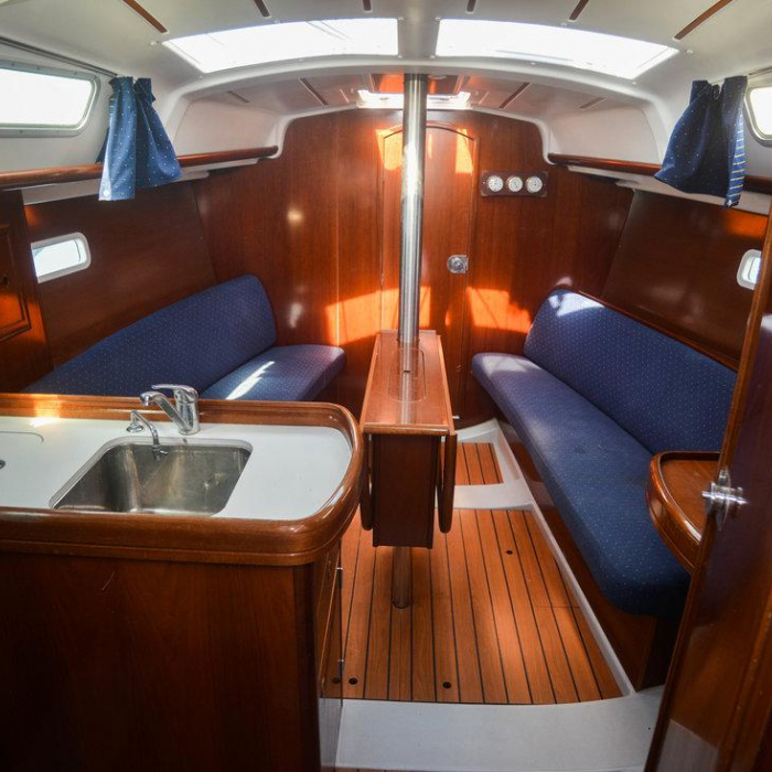 Despina | Oceanis Clipper 323 photo 15