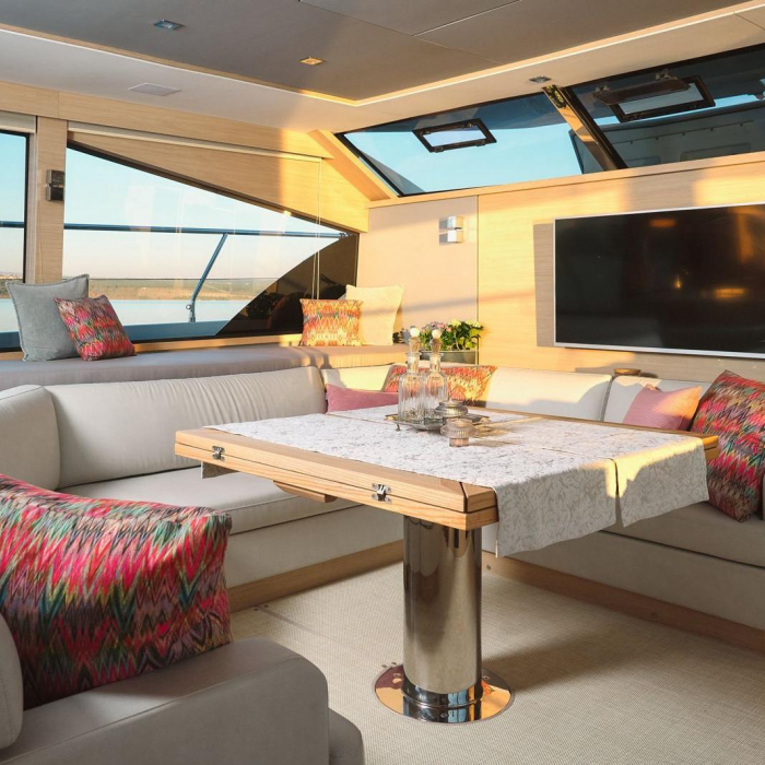 By My Side | Aquila 54 photo 6