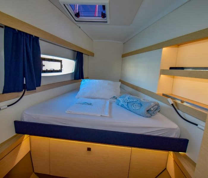 Amber | Lucia 40 photo 32