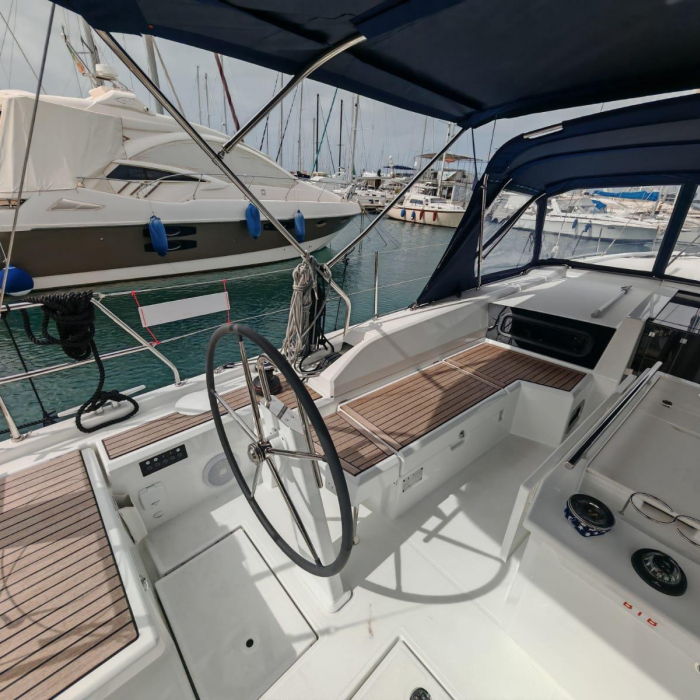 Aurora | Oceanis 46.1 photo 3