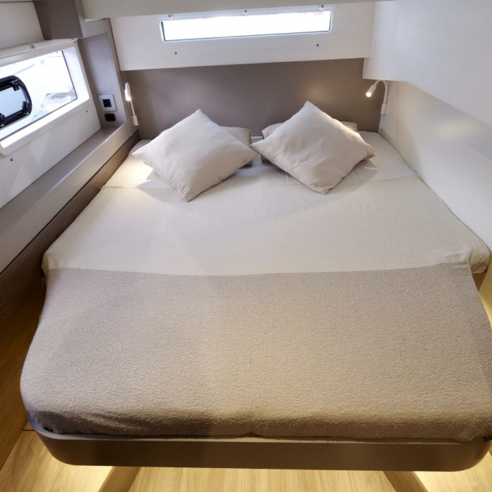 ORSA 1 - A/C, Generator, Water maker | Bali 4.2 photo 4