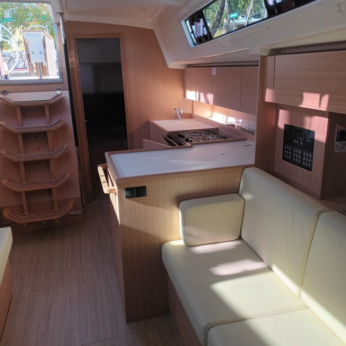 NEW Gioia | Bavaria C42 photo 7