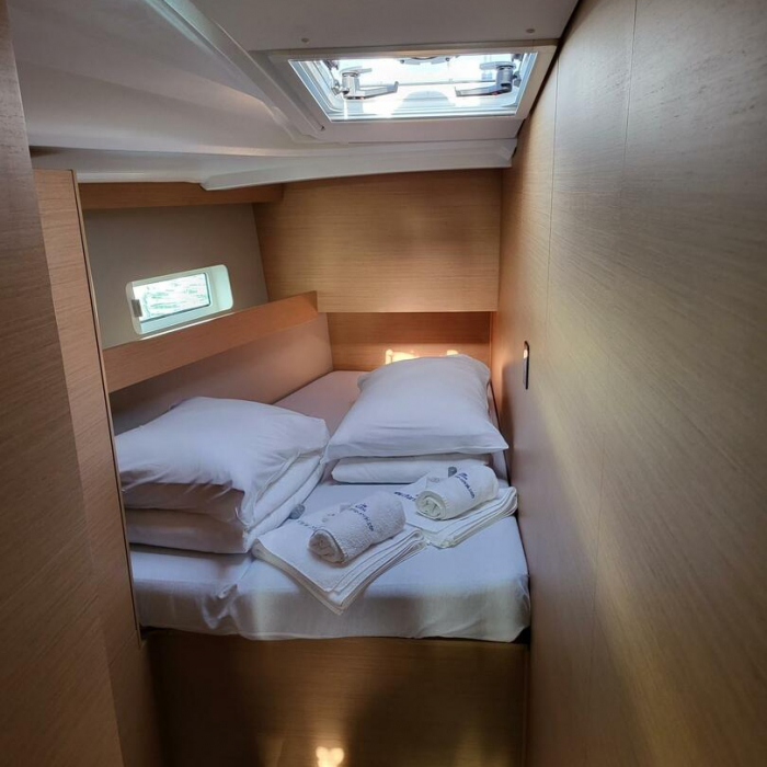 Dioniz | Sun Odyssey 490 photo 6