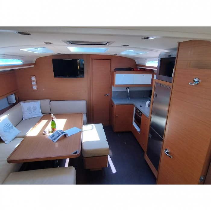 Weasley | Dufour 470 photo 6