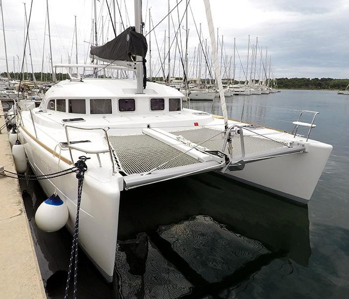 Maya | Lagoon 380 photo 12