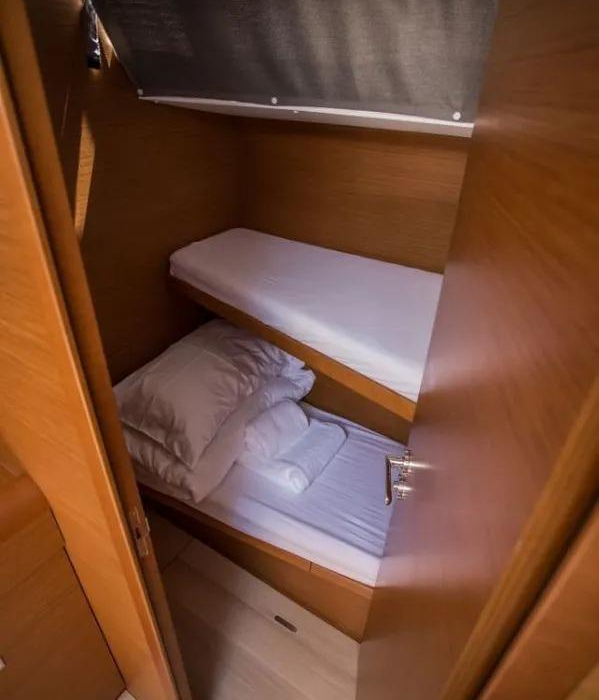 Freya | Sun Odyssey 519 photo 10