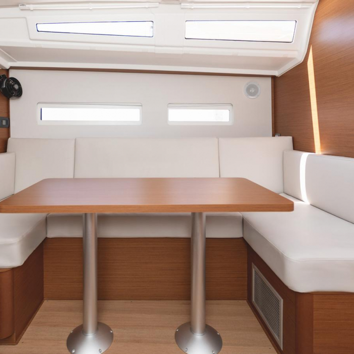 OLIVER new 2025 (air condition, solar panels) | Sun Odyssey 410 photo 15