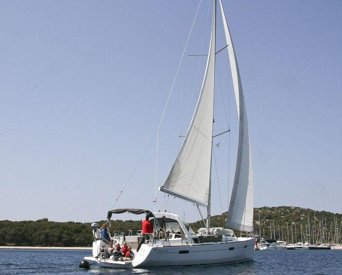 Kiki | Oceanis 45 photo 10