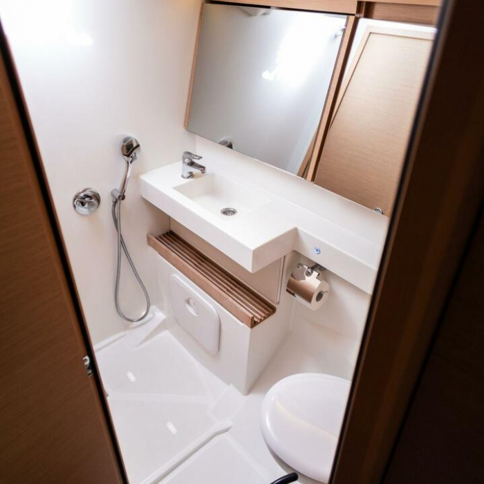 Irini | Sun Odyssey 440 photo 12