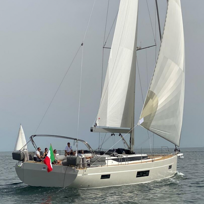 MAI MAI | Bavaria C57 photo 7