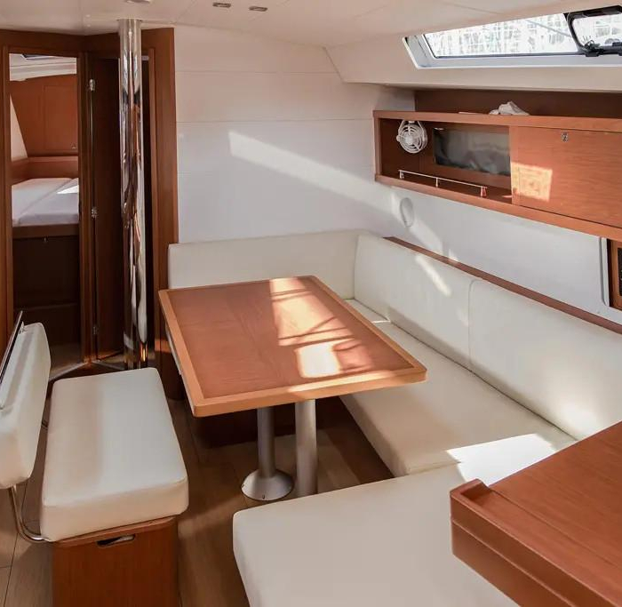 Slide | Oceanis 45 photo 1