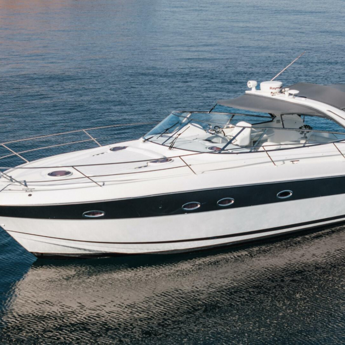 AEGEAN BLUE | Bavaria 40 photo 19