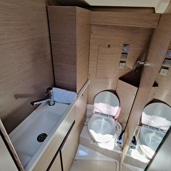 Fany | Hanse 388 photo 18