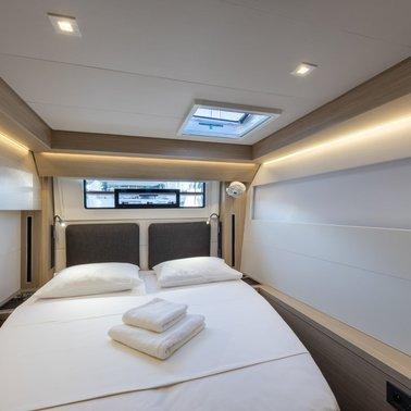 Twin Joy + | Lagoon 51 photo 9