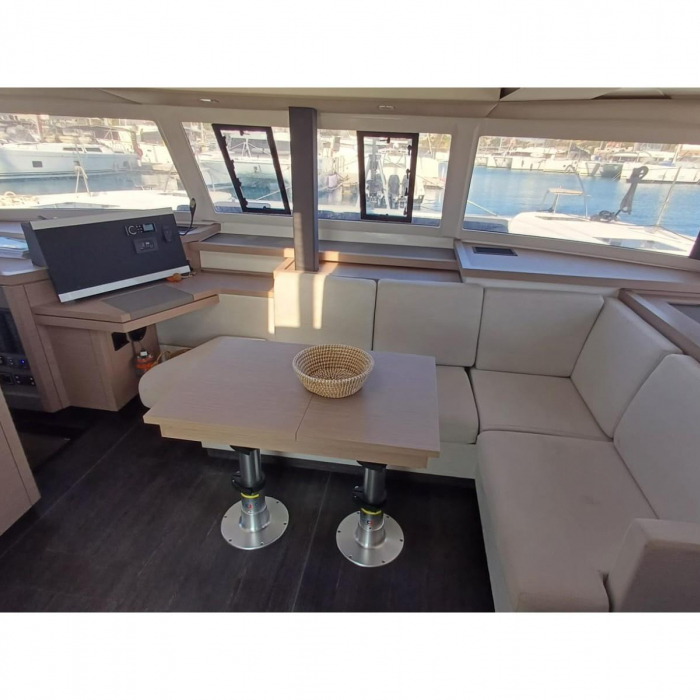 Cicada | Fountaine Pajot Astrea 42 photo 7