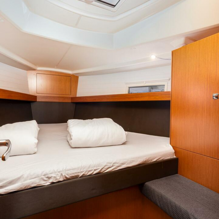 Fjaka | Bavaria Cruiser 37 photo 7