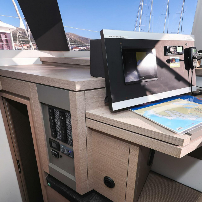 Macho | Fountaine Pajot Astrea 42 Quatuor photo 21