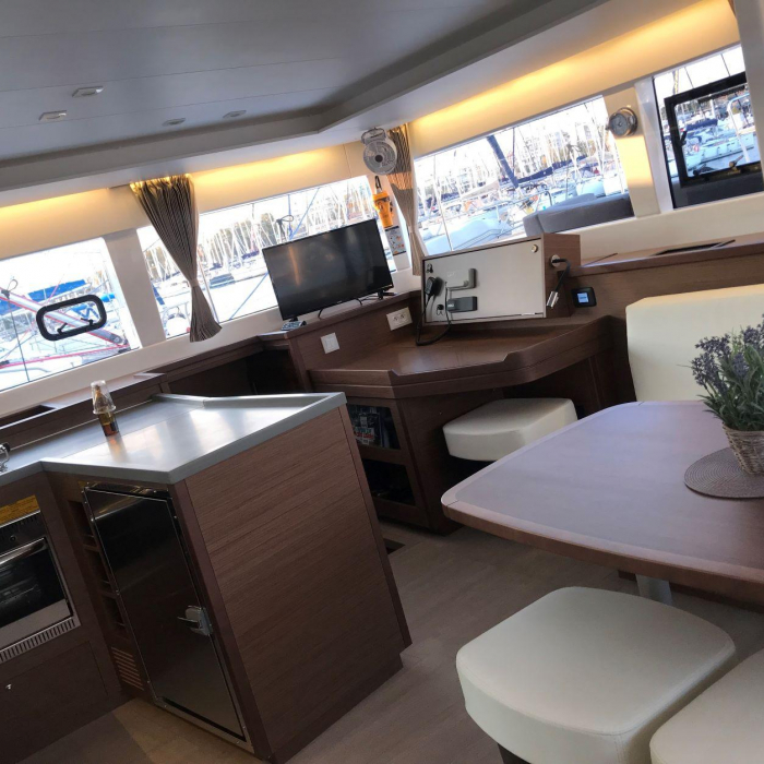 Isma | Lagoon 450 Fly photo 8