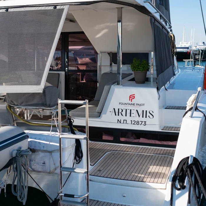 Artemis | Fountaine Pajot Isla 40 photo 19
