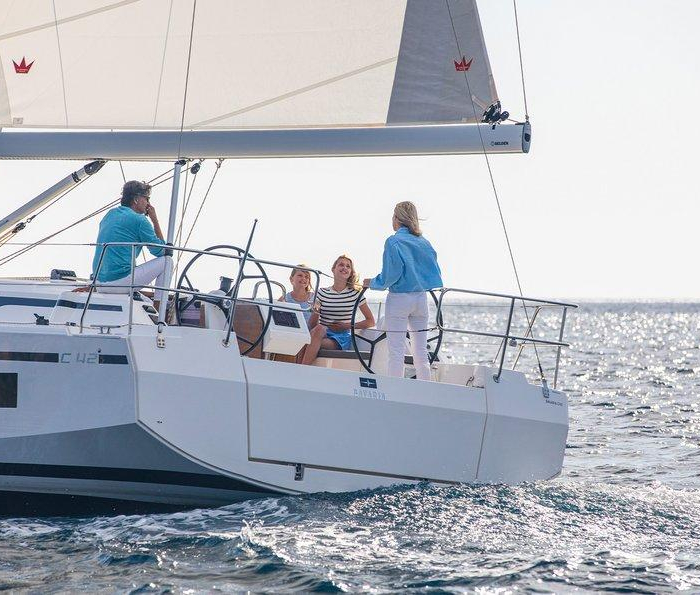 Atlanta | Bavaria C42 photo 4