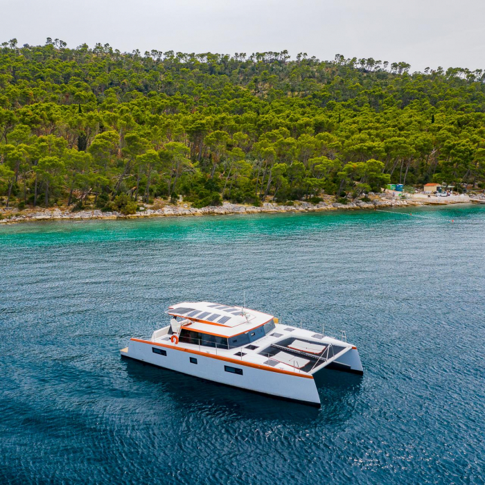 Orange | Luna 47 Power photo 18