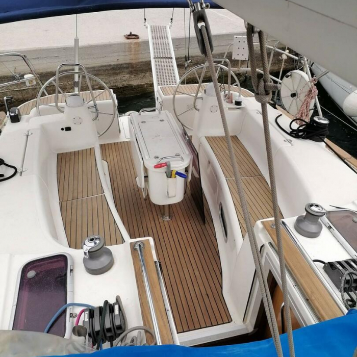 Orion VI | Bavaria 44 photo 3