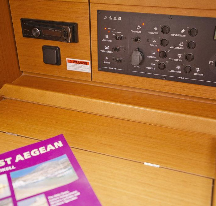 Lauren | Sun Odyssey 36i photo 13