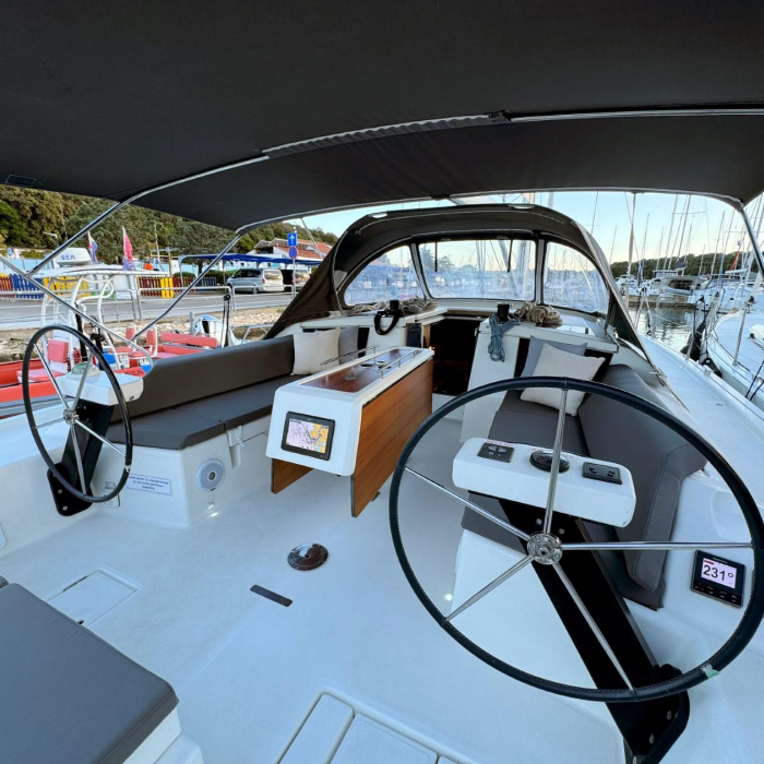 Levan | Dufour 430 Grand Large photo 13