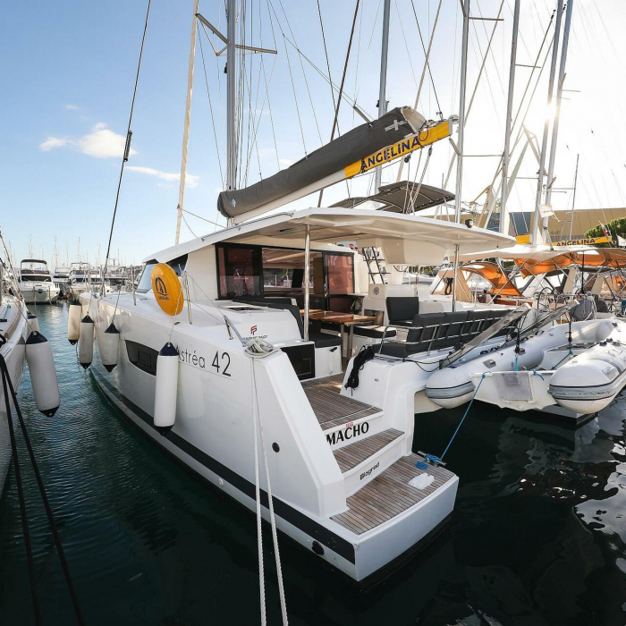 Macho | Fountaine Pajot Astrea 42 Quatuor photo 30