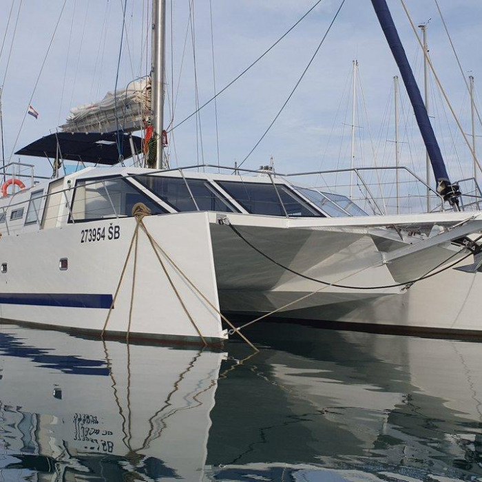 Upwind | Upwind 50 Eco photo 9