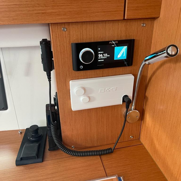 Coco | Bavaria C42 photo 2