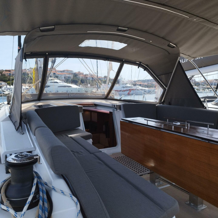 Euphoria | Dufour 470 Owner's version photo 3