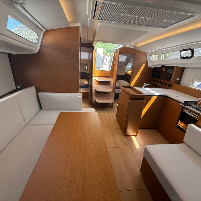 Sunset Kiss | Sun Odyssey 410 photo 5