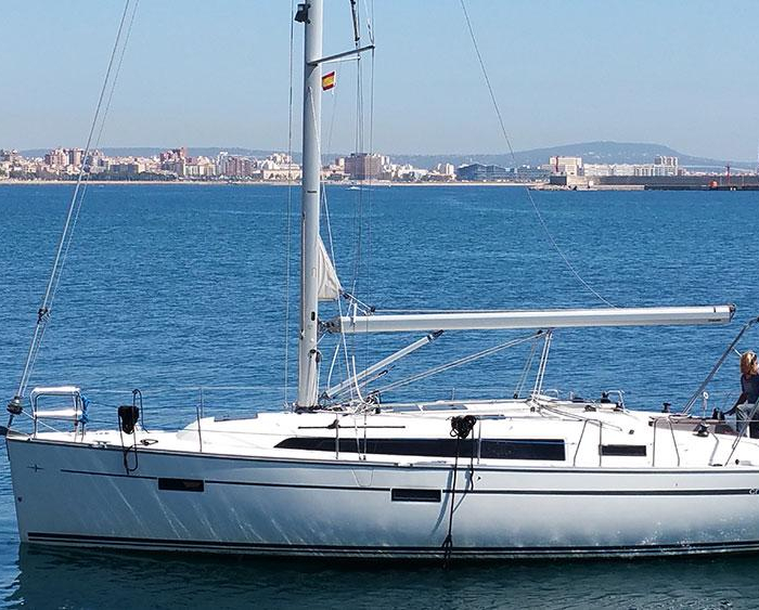 Black Pearl | Bavaria Cruiser 37 photo 6