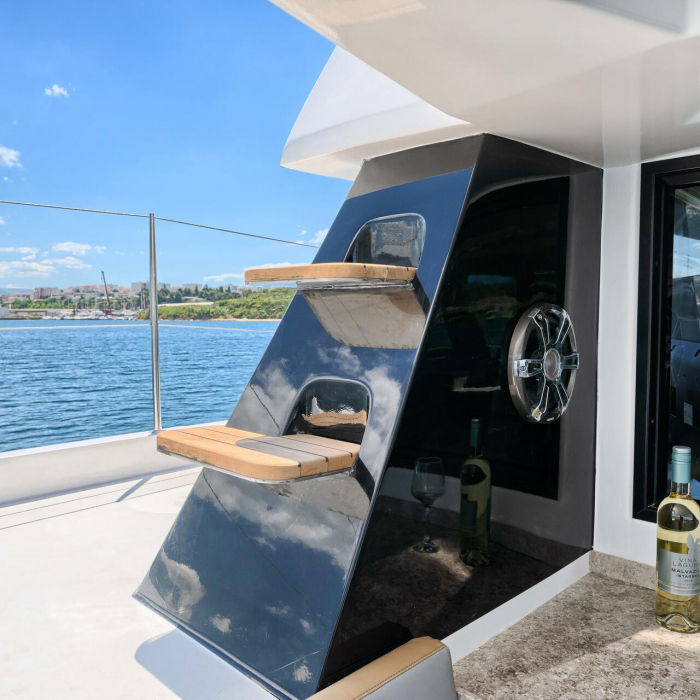 Gold | Luna 49 photo 15