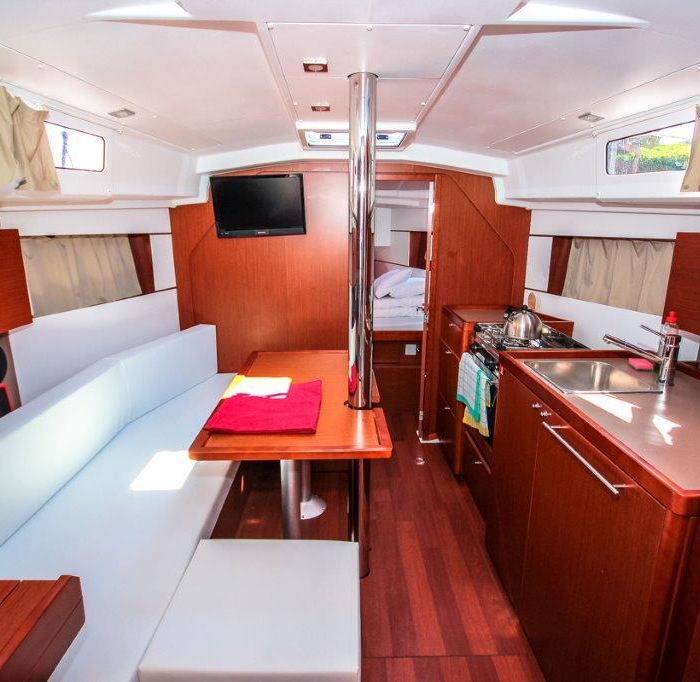 Dalmar | Oceanis 35 photo 6