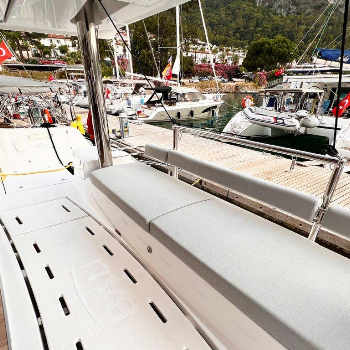 Honour | Bali 4.8 OW photo 8